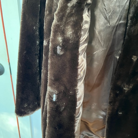 East 5th faux fur chocolate brown jacket - Picture 3 of 3